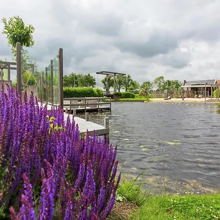 Luxurious Chalet, 15 Km From Alkmaar Chalet West-Graftdijk