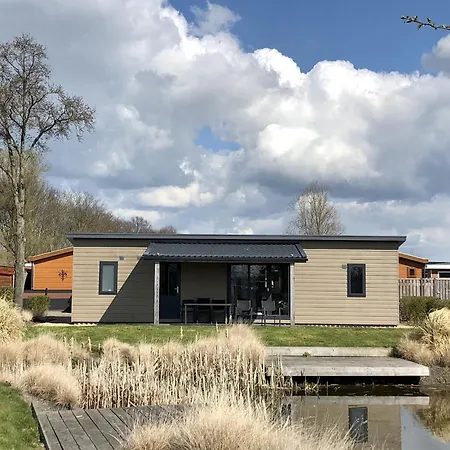 Chalet Luxurious Chalet, 15 Km From Alkmaar West-Graftdijk