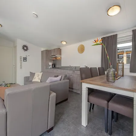 Luxurious Chalet, 15 Km From Alkmaar Chalet