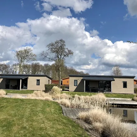Chalet Luxurious Chalet, 15 Km From Alkmaar West-Graftdijk